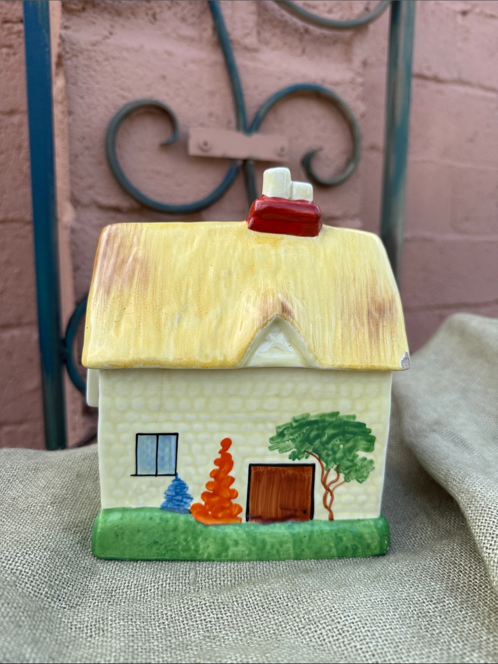 Vintage cookie jar